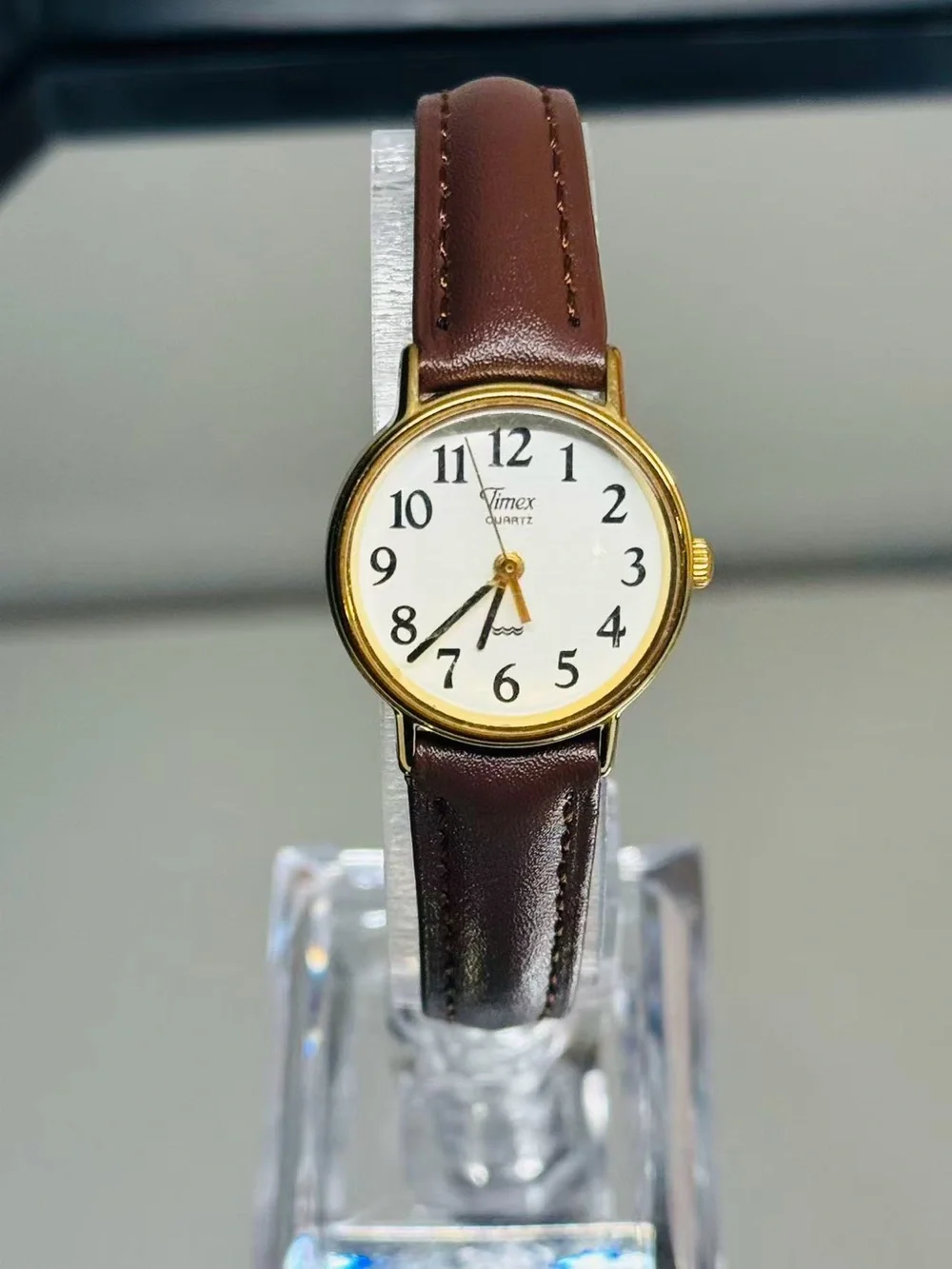Vintage Timex Women’s Quartz Watch Gold Tone 22mm White Dial New Battery Runs